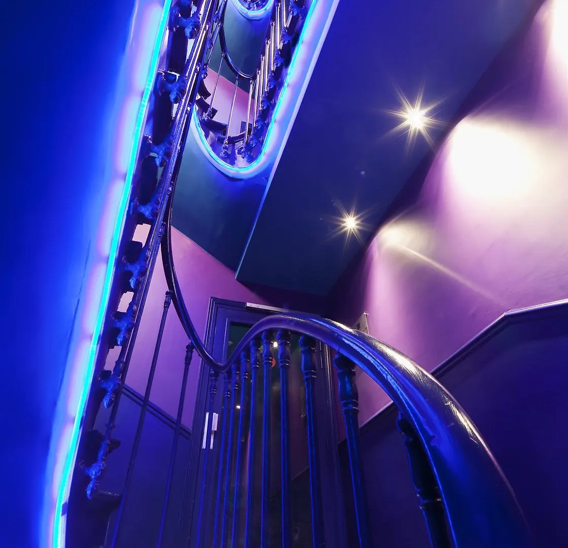 Le Petit Beaumarchais & 4*