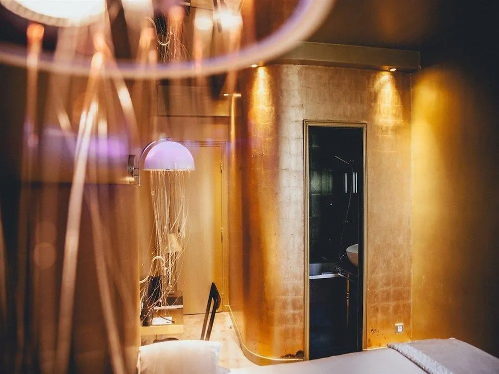Le Petit Beaumarchais & Otel 4*